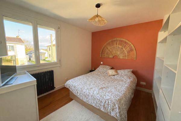 Maison rénovée dans un environnement calme à proximité des commodités