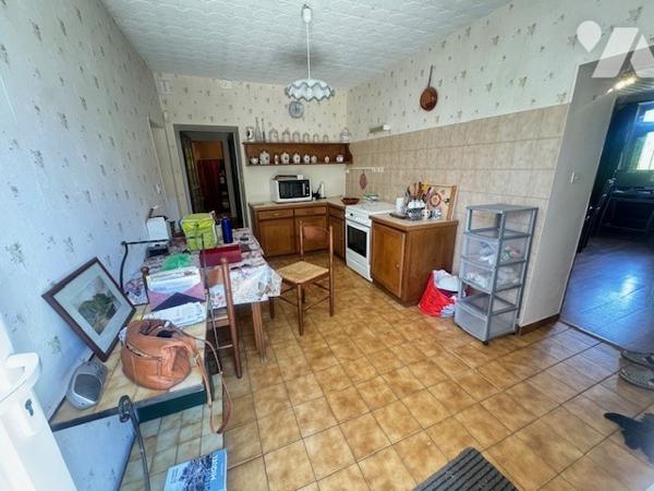 Maison comprenant deux logements indépendants avec aisances et dépendances à ECHENOZ LA MELINE