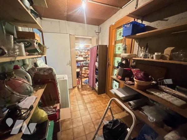 Maison comprenant deux logements indépendants avec aisances et dépendances à ECHENOZ LA MELINE