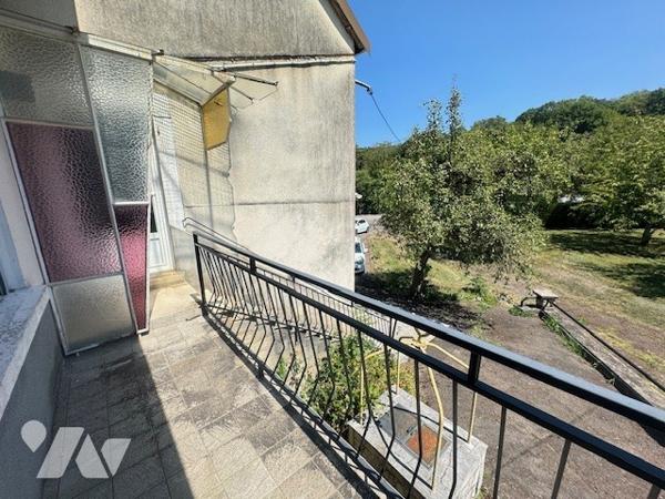 Maison comprenant deux logements indépendants avec aisances et dépendances à ECHENOZ LA MELINE