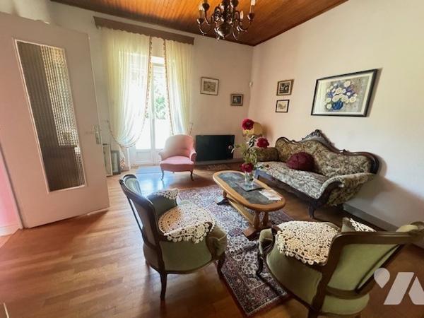 Maison comprenant deux logements indépendants avec aisances et dépendances à ECHENOZ LA MELINE