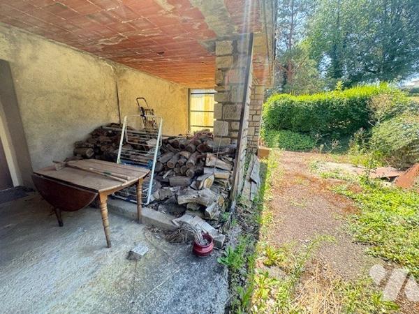 Maison comprenant deux logements indépendants avec aisances et dépendances à ECHENOZ LA MELINE