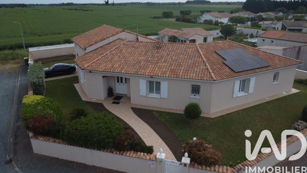 Maison à vendre 7 pièces 187 m² Saint-Romain-de-Benet
