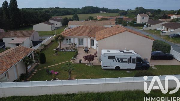 Maison à vendre 7 pièces 187 m² Saint-Romain-de-Benet