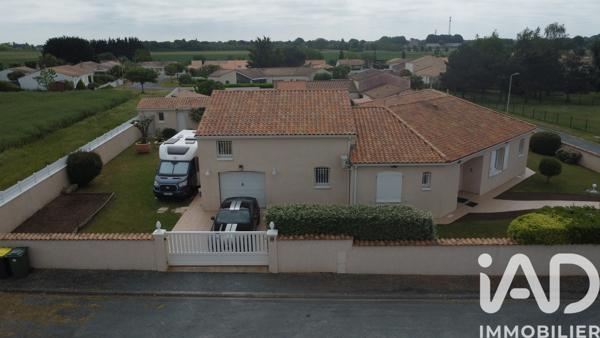 Maison à vendre 7 pièces 187 m² Saint-Romain-de-Benet