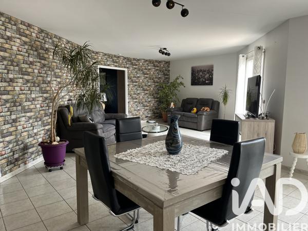 Maison à vendre 7 pièces 187 m² Saint-Romain-de-Benet