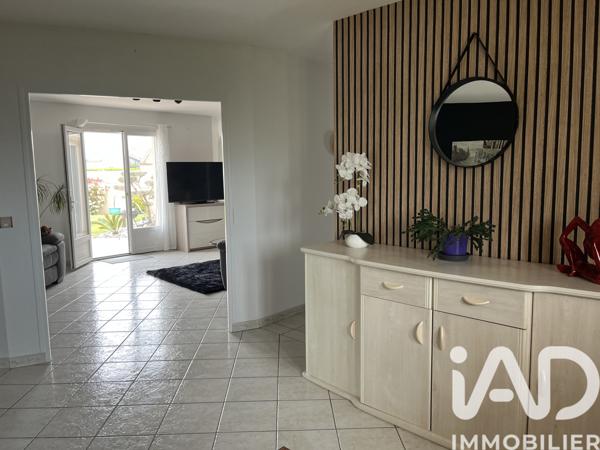 Maison à vendre 7 pièces 187 m² Saint-Romain-de-Benet