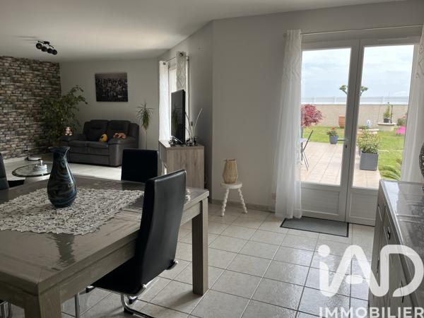Maison à vendre 7 pièces 187 m² Saint-Romain-de-Benet