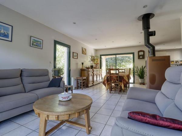 Maison familiale 4 chambres avec jardin, garage et terrain piscinable