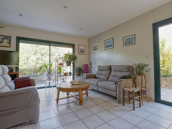 Maison familiale 4 chambres avec jardin, garage et terrain piscinable