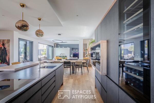 Maison contemporaine et sa piscine
