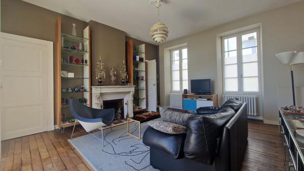 Maison - 9 pièces - 205 m²