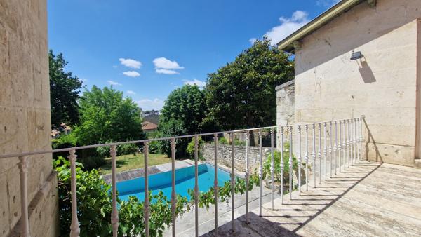 Maison - 9 pièces - 205 m²