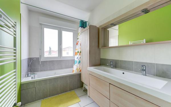 Maison à vendre    4 pièces • 111 m2 Chassieu