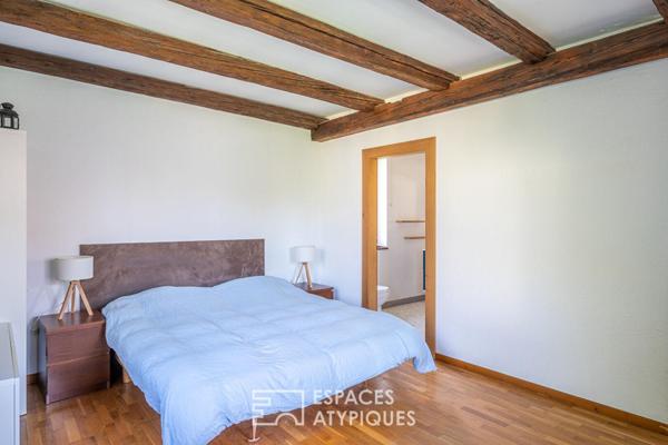 Maison de caractère avec piscine et jardin arboré