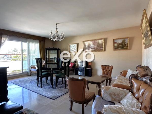 En eXclusivité / Appartement traversent / T4 -93 m² - Balcon - Garage / Quartier Saint-Jean-Du-Var