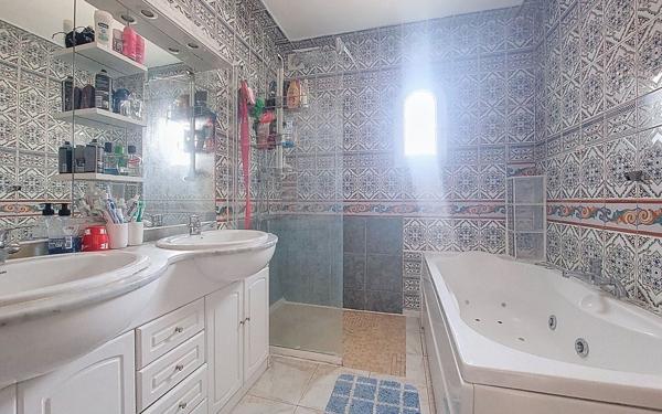 Maison à vendre    5 pièces •  Lunel