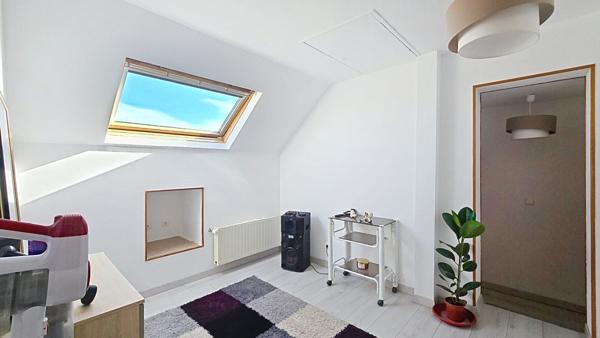 Maison spacieuse sur sous-sol total à vendre à 7 minutes de Coubert