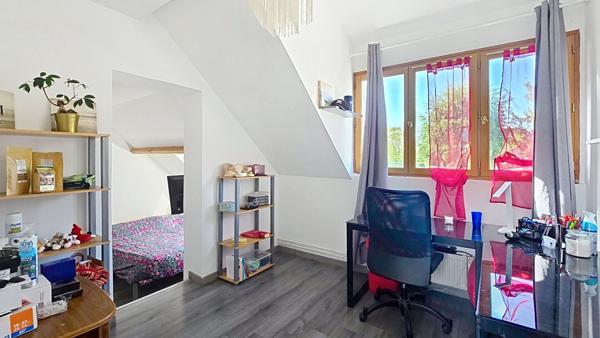 Maison spacieuse sur sous-sol total à vendre à 7 minutes de Coubert