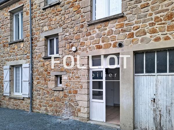 A VENDRE CENTRE DE PERIERS GRANDE MAISON DE VILLE-TERRAIN-GARAGES