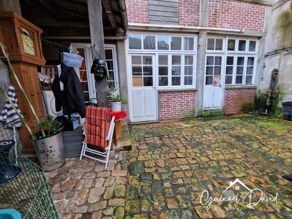 IMMEUBLE MORLAIX 3 APPARTEMENTS + GARAGE À RÉNOVER