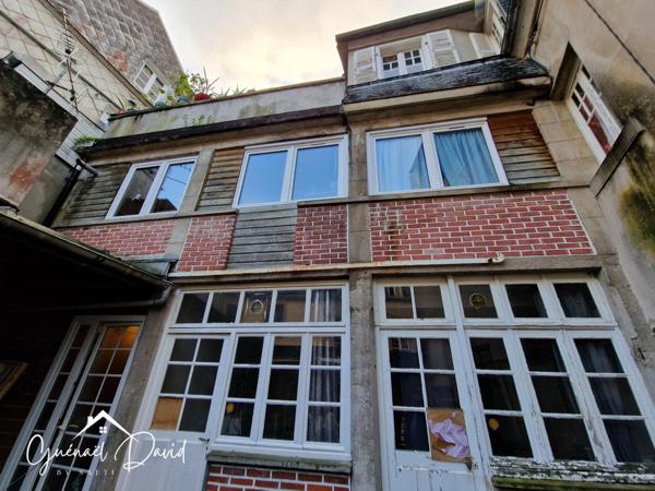 IMMEUBLE MORLAIX 3 APPARTEMENTS + GARAGE À RÉNOVER