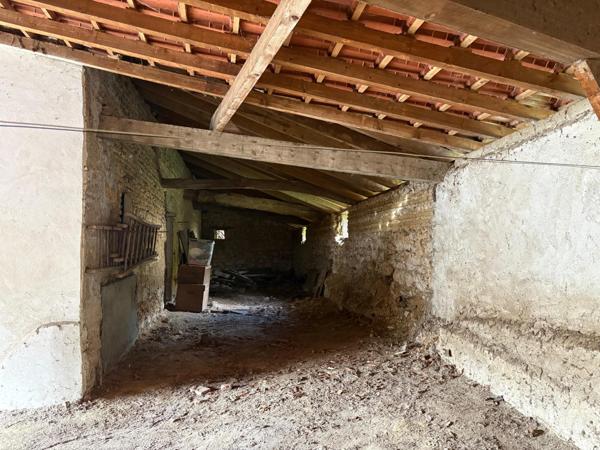 Maison 3CH + 3 garages + dependances + terrain 1101 m2