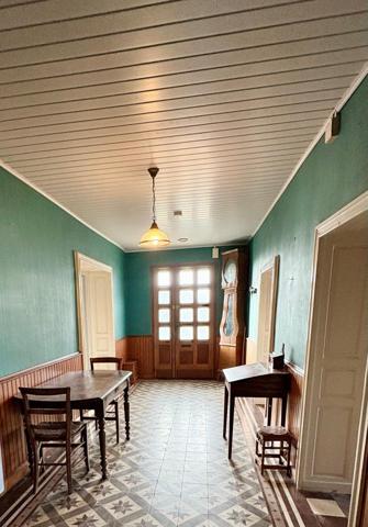 Maison 3CH + 3 garages + dependances + terrain 1101 m2