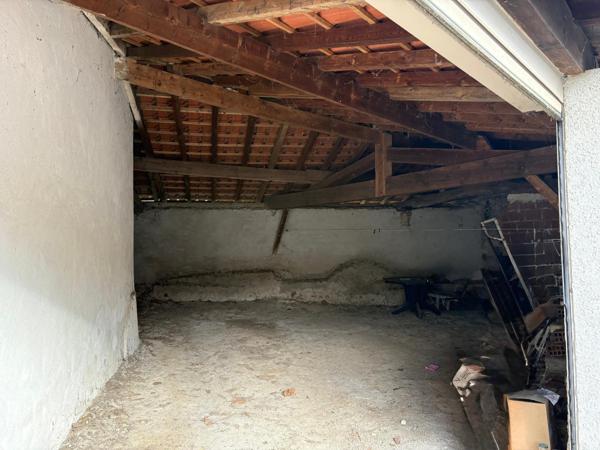 Maison 3CH + 3 garages + dependances + terrain 1101 m2