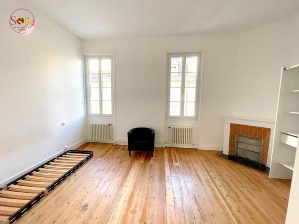 Maison de ville rénovée  Quartier vivant, proche ...