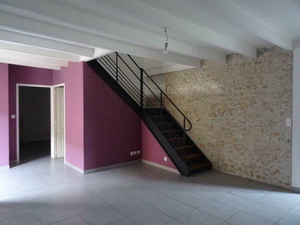 MAISON DE VILLAGE AVEC RAPPORT LOCATIF
