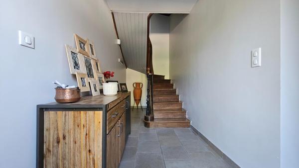 Superbe bâtisse du XIXème siècle 214m2 - 4 chambres - grand garage - piscine