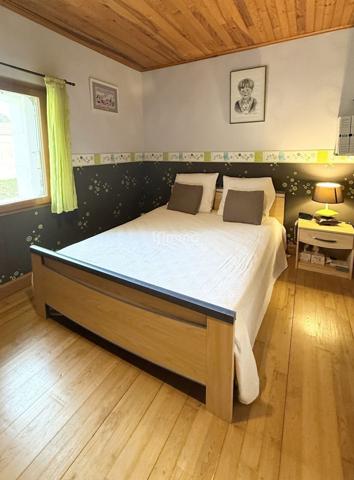 Grande maison de village avec parc et étang