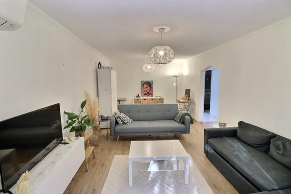 Lattes (34970) T3 dernier étage seul sur palier – Rénové - Terrasse au calme – Travaux énergétiques déjà financés.