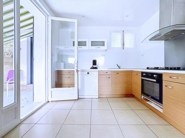 Hauteurs de Saint-Étienne-de-Crossey, maison avec piscine et appartement indépendant