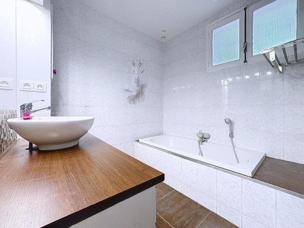 Hauteurs de Saint-Étienne-de-Crossey, maison avec piscine et appartement indépendant