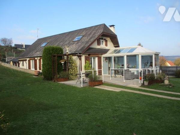 Pavillon de 148m² habitables  sur un terrain de 1606m²  vendu en nu-propriété (reserve du droit...