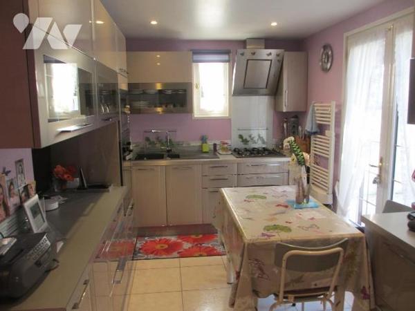 Pavillon de 148m² habitables  sur un terrain de 1606m²  vendu en nu-propriété (reserve du droit...