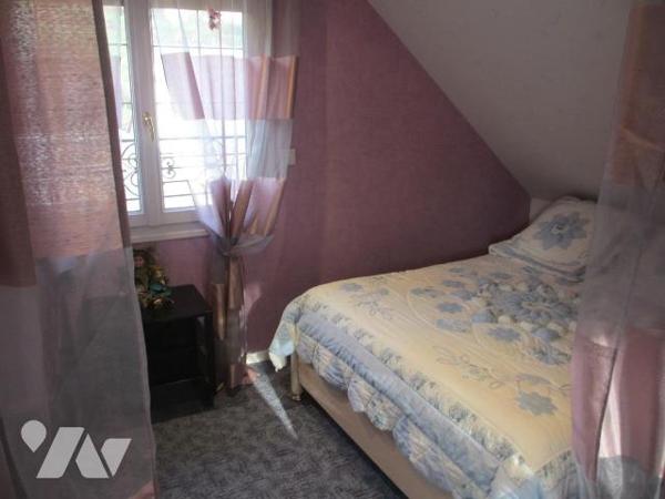 Pavillon de 148m² habitables  sur un terrain de 1606m²  vendu en nu-propriété (reserve du droit...