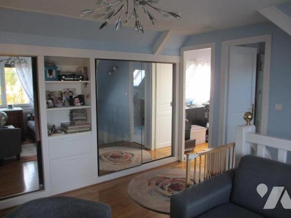 Pavillon de 148m² habitables  sur un terrain de 1606m²  vendu en nu-propriété (reserve du droit...