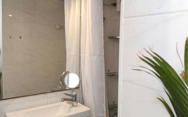 Appartement à vendre    2 pièces • 28,95 m2 Champigny-sur-Marne