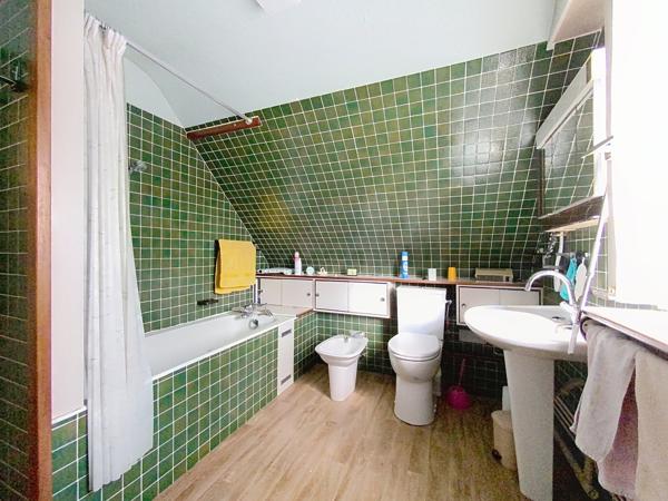 Villa individuelle 4 chambres, jardin, garage double LA CHAPELLE D ARMENTIERES