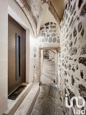 Location appartement 3 pièces 69 m² Le Puy-en-Velay