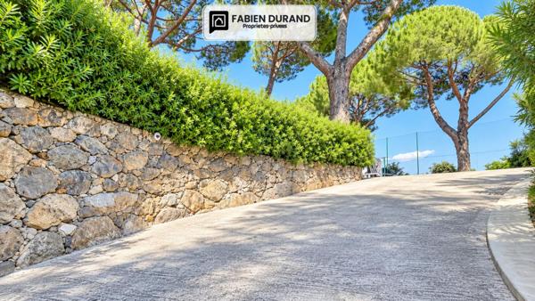 DOUBLE GARAGE FERMÉ  24 m²  MANDELIEU-LA-NAPOULE RÉSIDENCE LES 3 RIVIÈRES