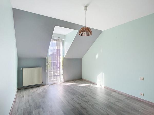 A VENDRE à TRELAZÉ Maison ancienne 4 chambres, 400 m² de jardin !