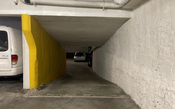 Stationnement à vendre    Paris 12