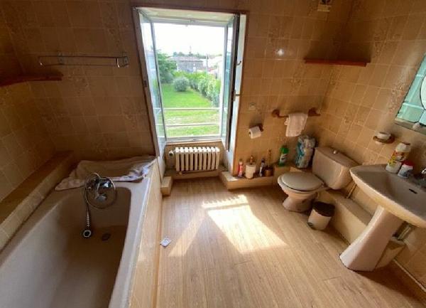 Maison à vendre    5 pièces •  Cozes