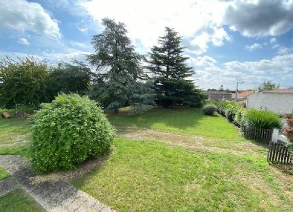 Maison à vendre    5 pièces •  Cozes