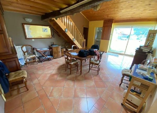 Maison à vendre    5 pièces •  Cozes