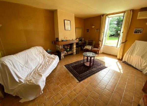 Maison à vendre    5 pièces •  Cozes